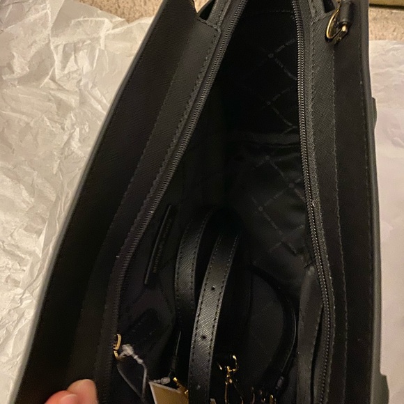 selling mk bag - Picture 4 of 7